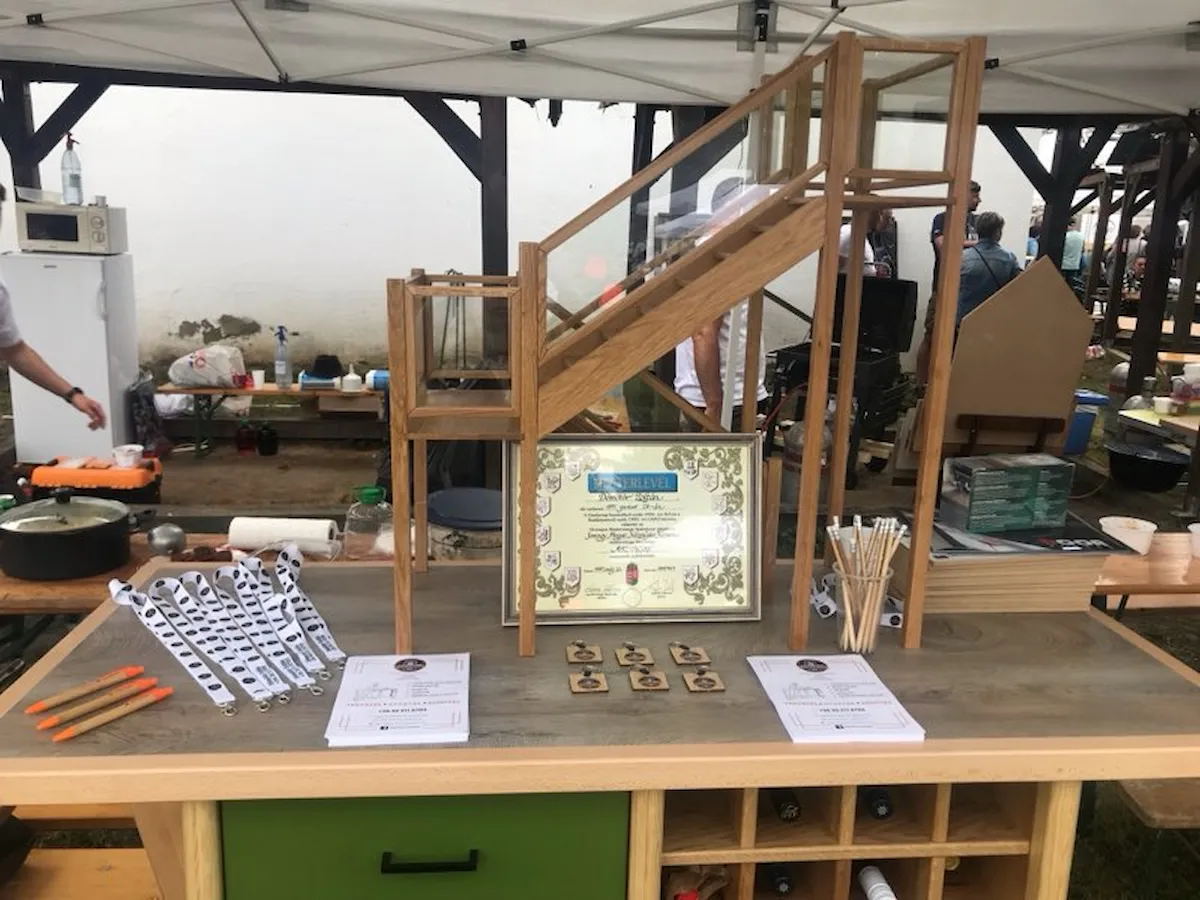 Stand